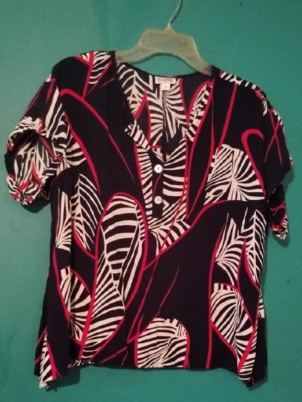 escapada Black, White & Red Printed Short-Sleeve Blouse